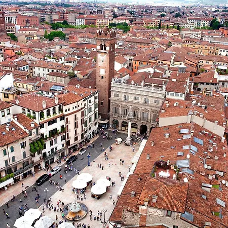 Loggia Corte Sgarzerie *